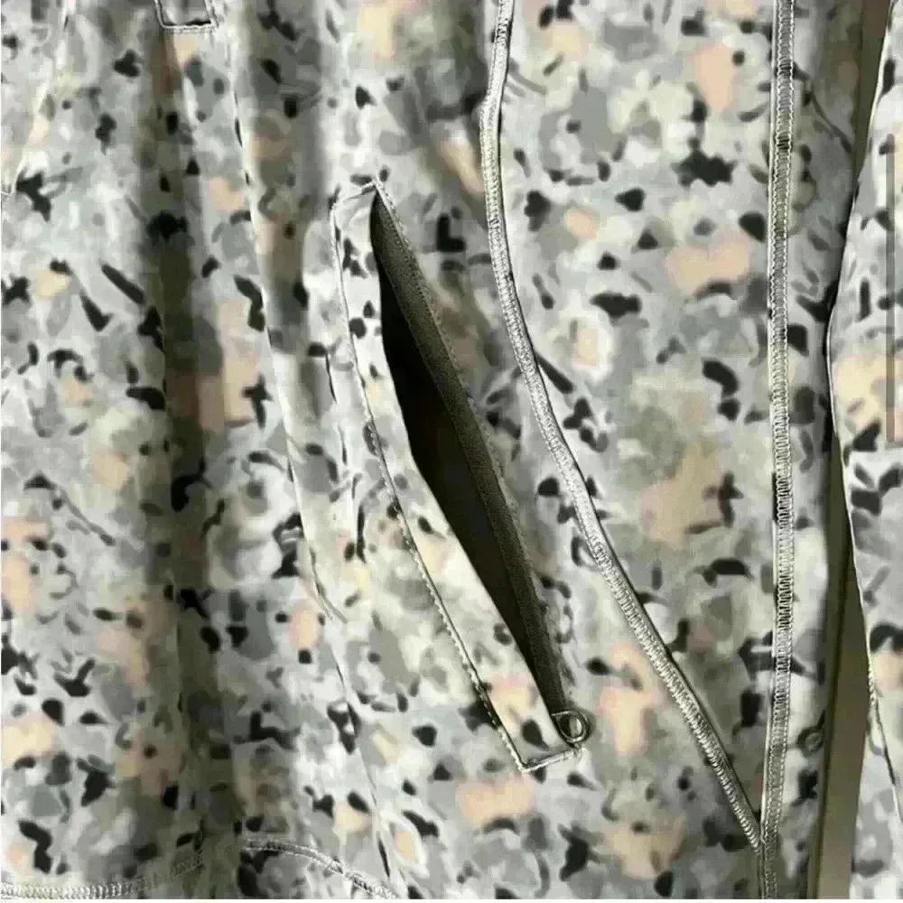 Lululemon lightened up pullover sweater - Picture 9 of 9